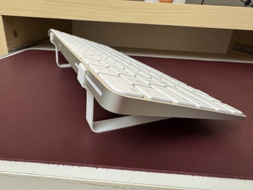 Apple magic keyboard - magic, stand